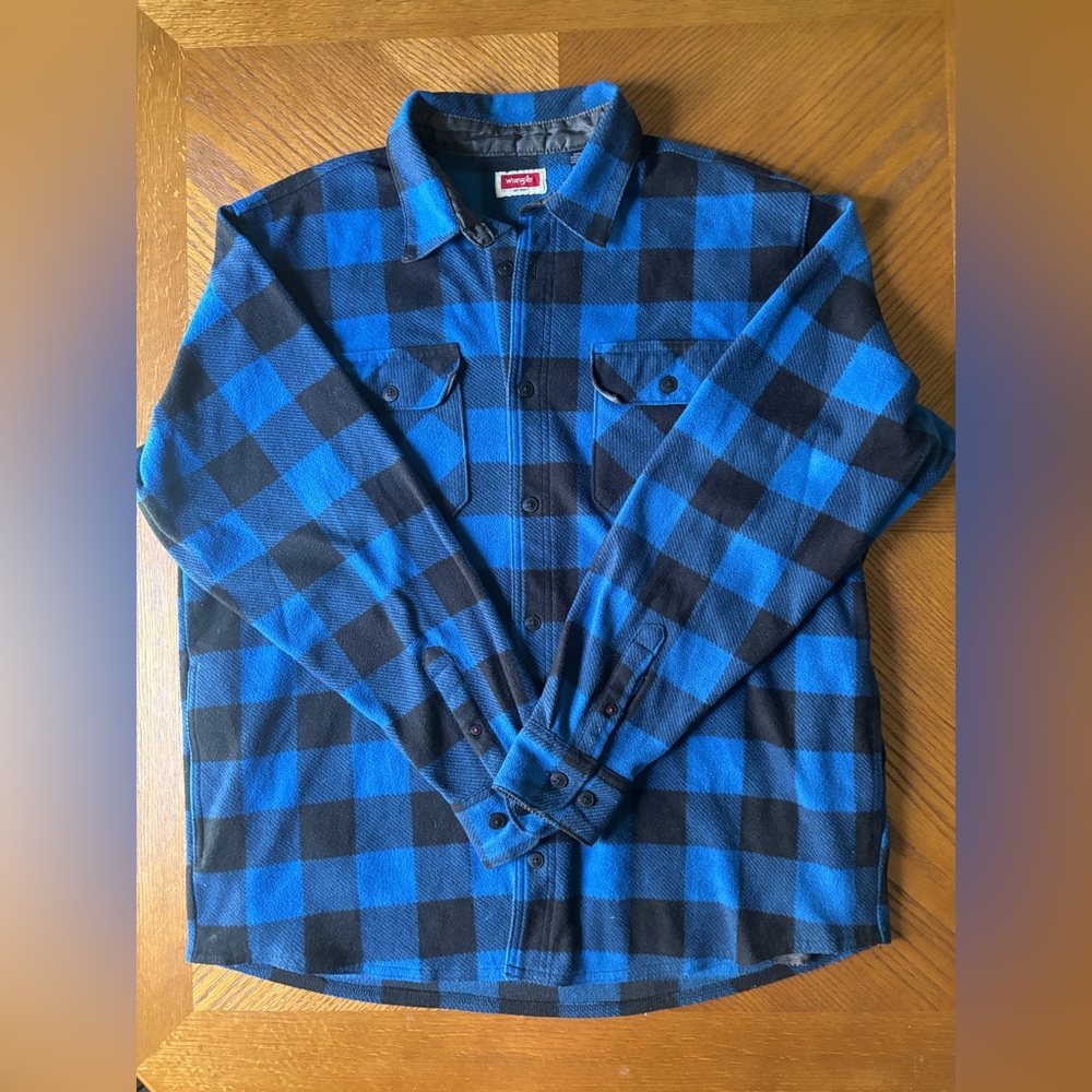 Blue and Black Flannel Plaid Button-Up Shirt Wrangler XL Men’s